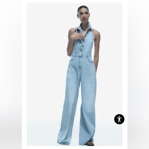 Zara HALTER NECK DENIM JUMPSUIT
New, no tag, size M